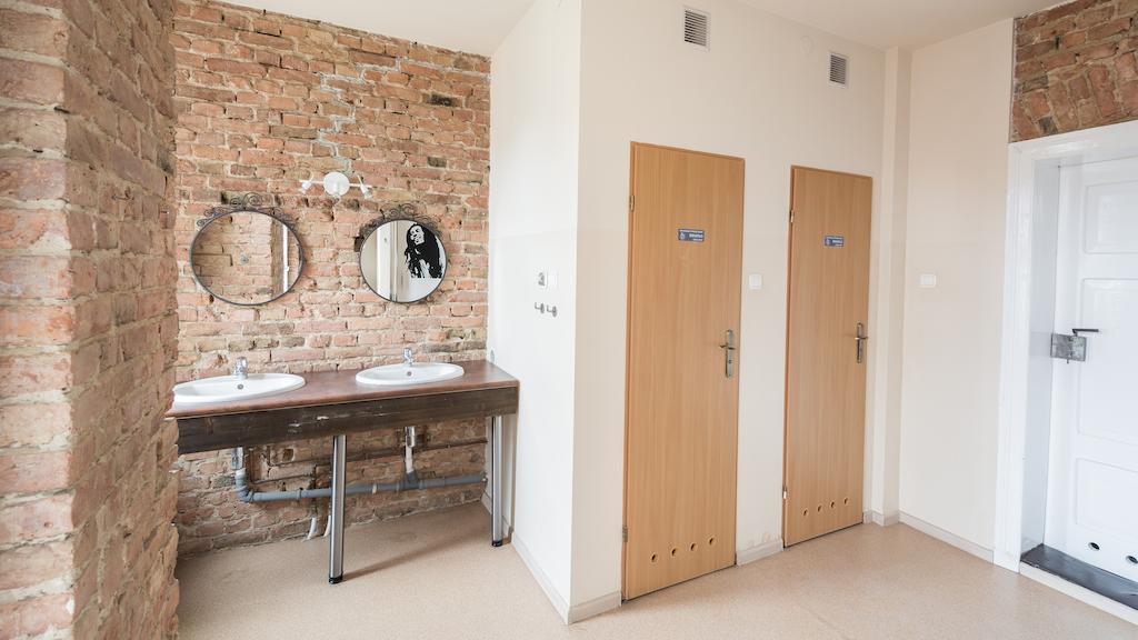 Hostel Awangarda Poznań Eksteriør billede