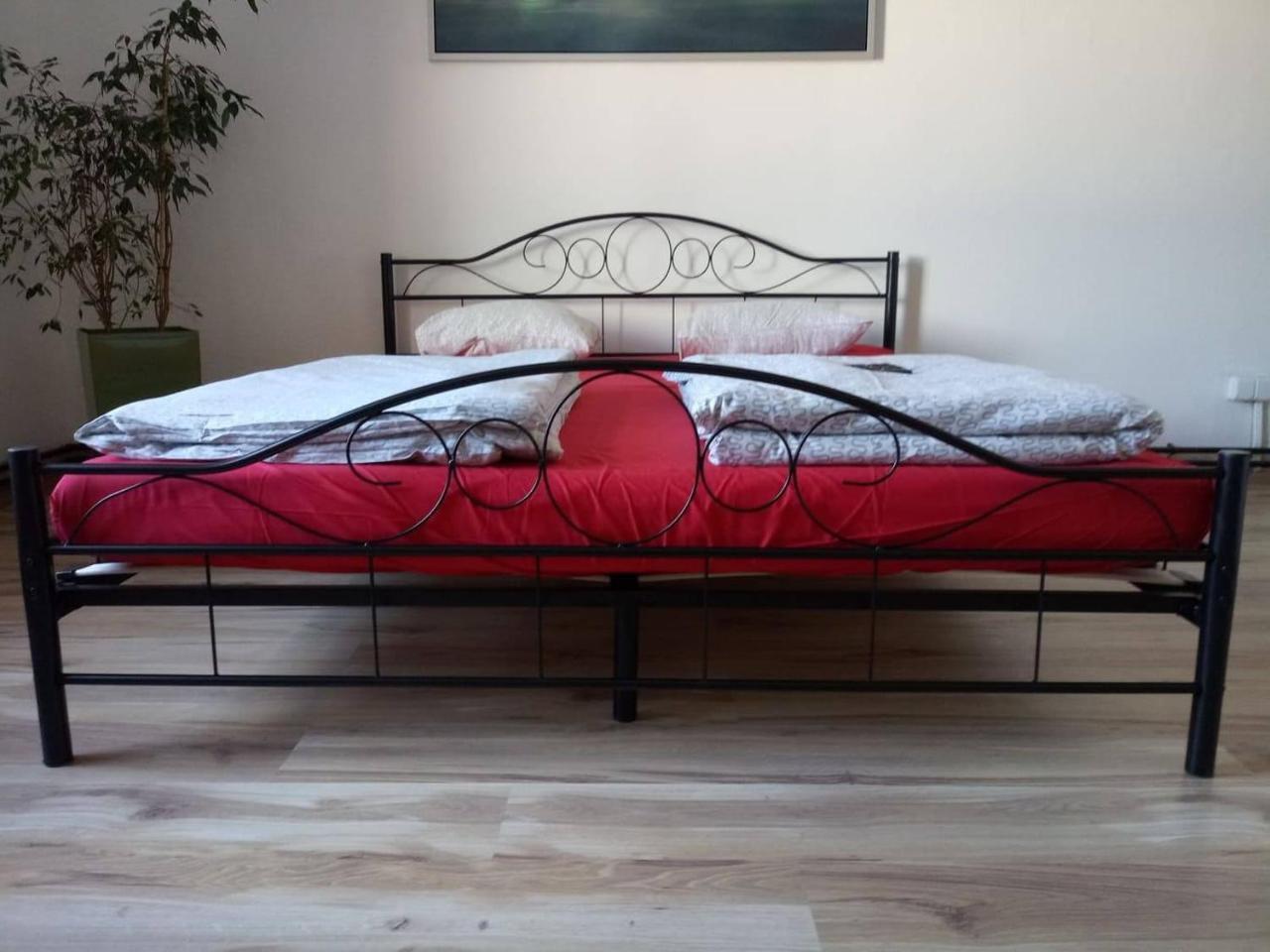 Hostel Awangarda Poznań Eksteriør billede